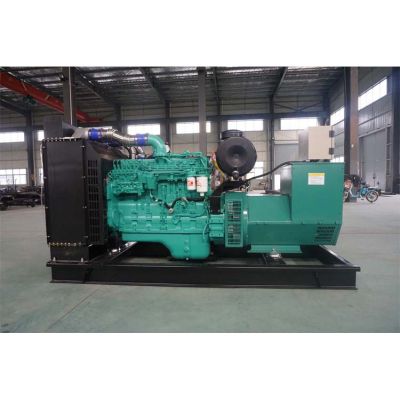 200kw东风康明斯柴油发电机组-东风康明斯6缸柴油机6LTAA8.9-G3柴油发电机组,缸径/行程：140/152mm,柴油发电机组水冷发动机功率230KW,柴油发电机组配套马拉松斯坦福发电机。厂价直销欢迎选购：13773399855。
