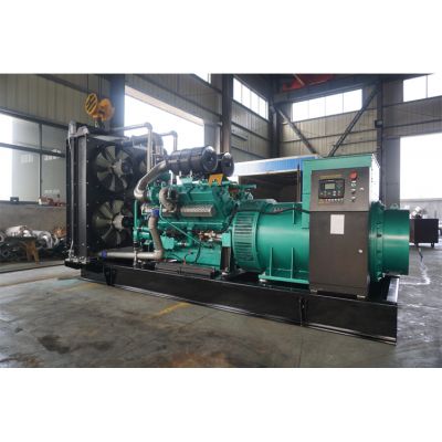 850kw南通股份柴油发电机组-南通股份12缸柴油机TCR800柴油发电机组,缸径/行程：138/158mm,柴油发电机组水冷发动机功率880KW,柴油发电机组配套马拉松斯坦福发电机。厂价直销欢迎选购：13773399855。