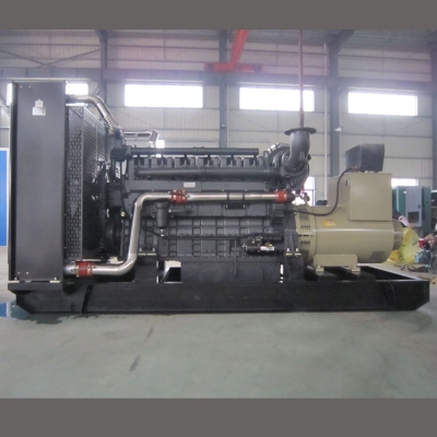 700kw上柴动力柴油发电机组-上柴股份6缸柴油机6KTAA25-G32柴油发电机组,缸径/行程：170/185mm,柴油发电机组水冷发动机功率754KW,柴油发电机组配套马拉松斯坦福发电机。厂价直销欢迎选购：13773399855。