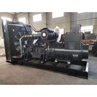 900kw上柴股份柴油发电机组-上柴动力6缸柴油机6KTAA25-G320柴油发电机组,缸径/行程：170/185mm,柴油发电机组水冷发动机功率902KW,柴油发电机组配套马拉松斯坦福发电机。厂价直销欢迎选购：13773399855。
